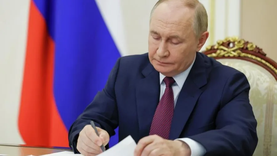 Владимир Путин назначил Федора Щукина врио главы Дагестана