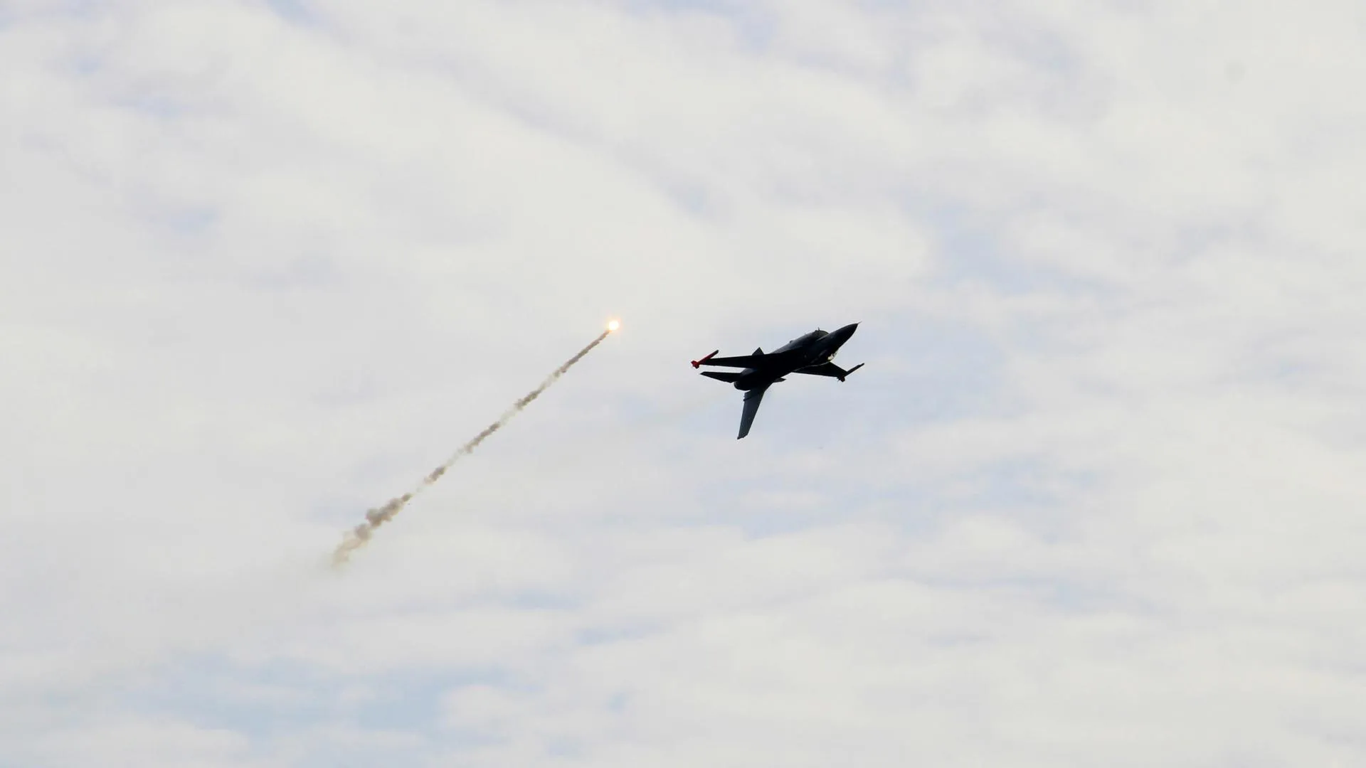 ВС РФ в Запорожской области сбили истребитель F-16