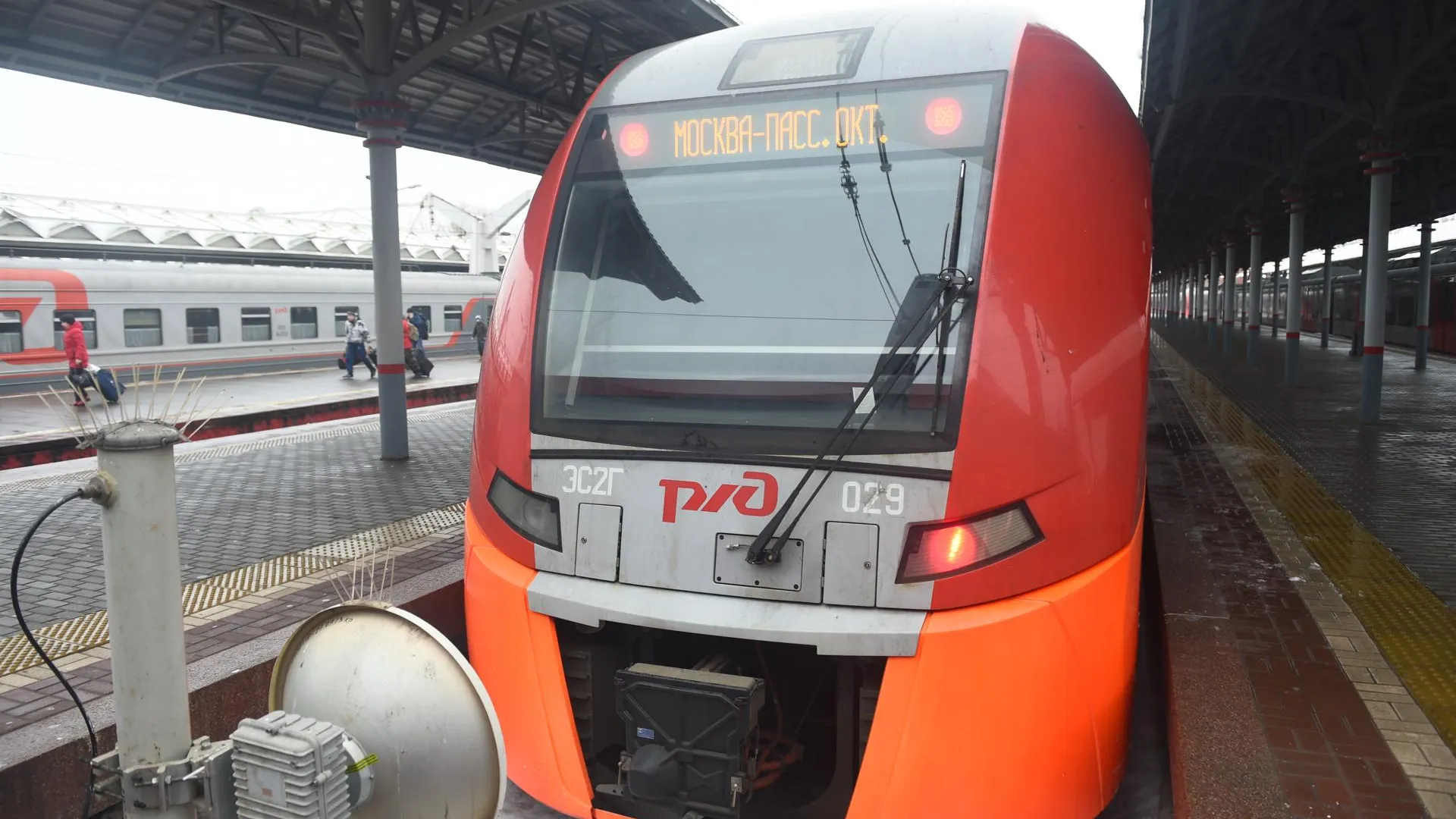 «Ласточки» задерживаются на Октябрьской железной дороге