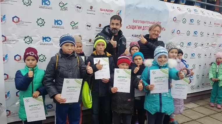 Более 160 детей и взрослых поучаствовали в благотворительном забеге в Красногорске