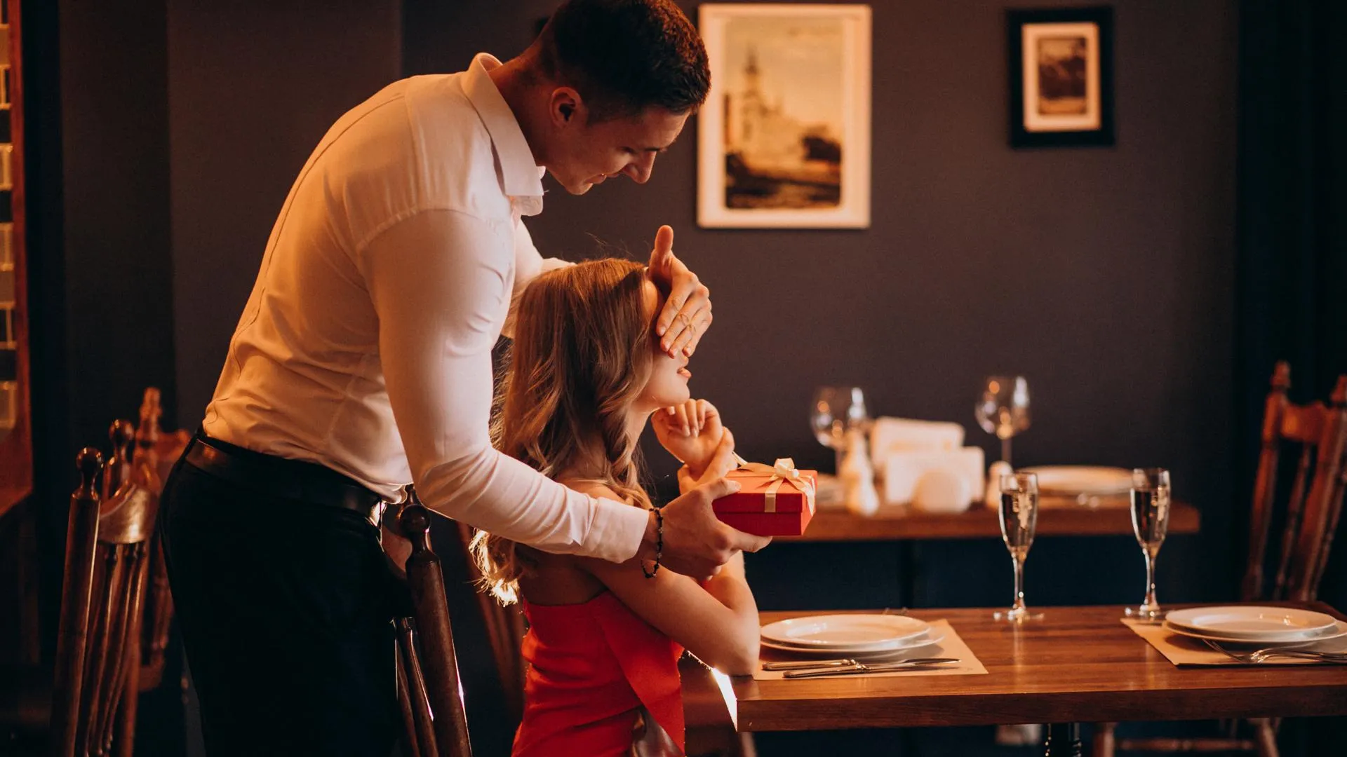 Чек вырос: россияне начали тратить на своих половинок больше денег к 14 февраля