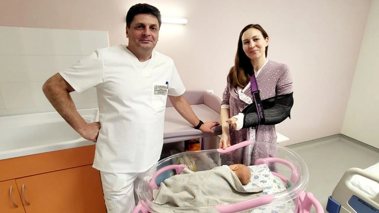 Подмосковные медики провели операцию беременной пациентке со сложным переломом руки