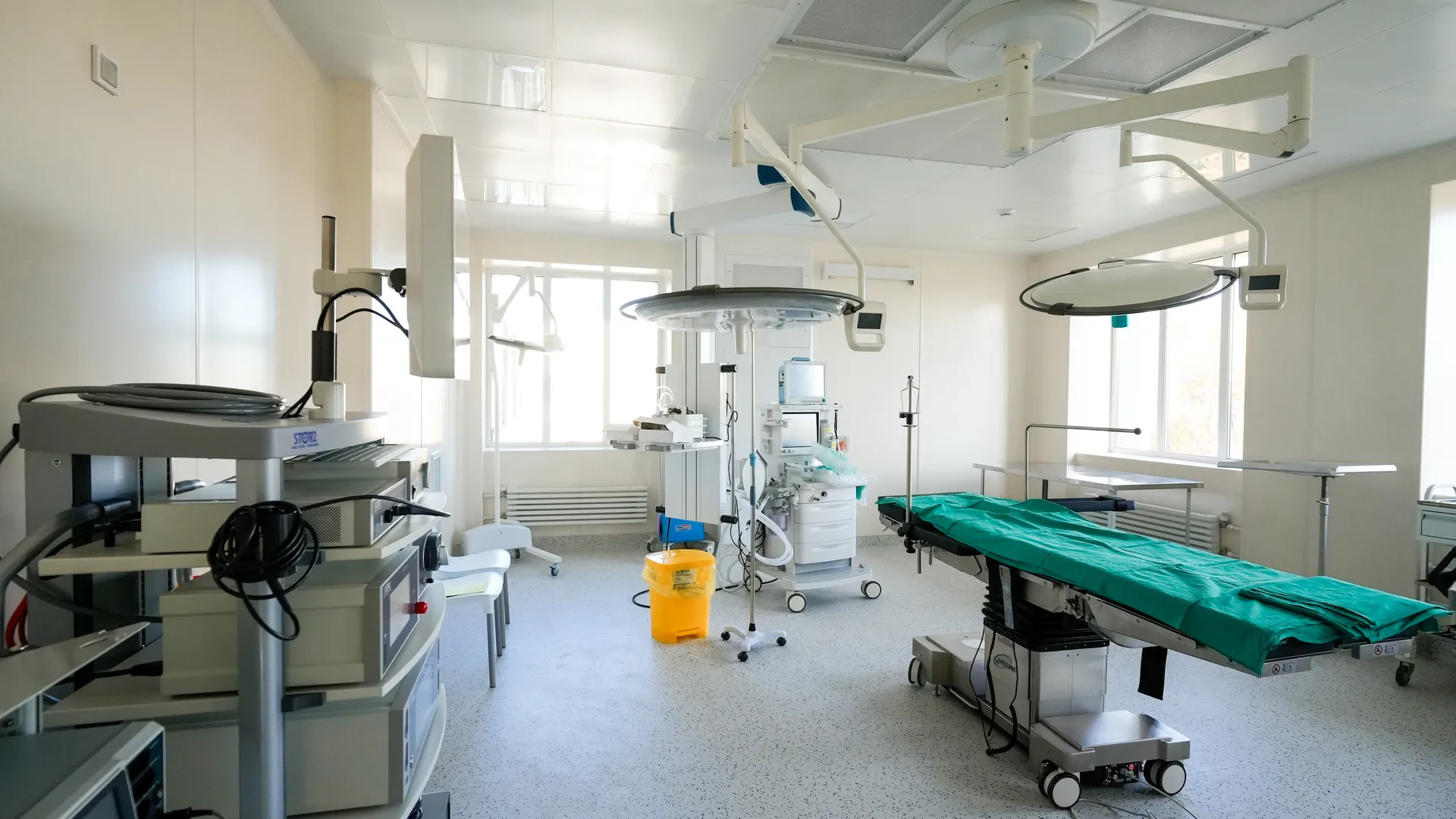 Эксперт: госучреждения переходят на отечественное и китайское медоборудование