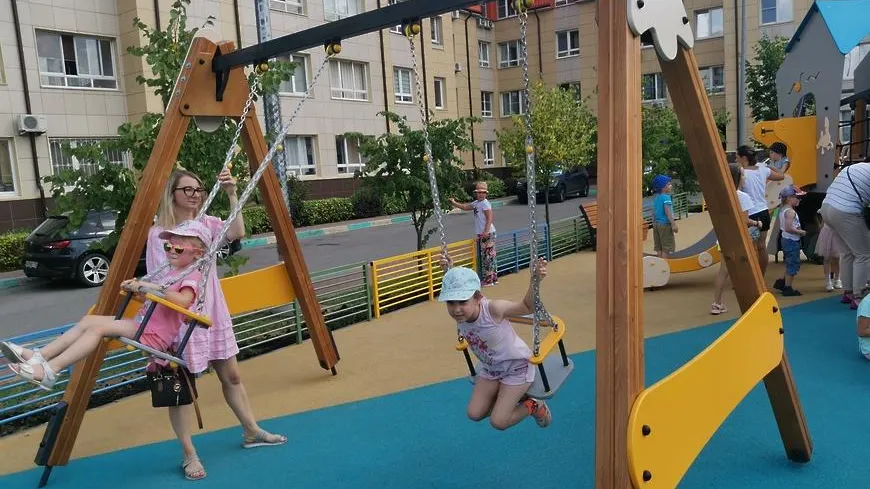 В Подмосковье усилили проверку состояния детских площадок