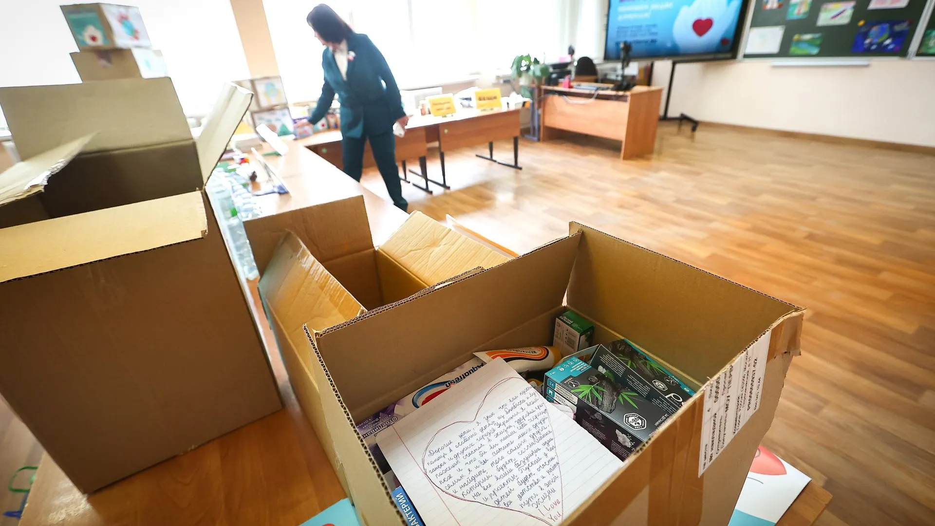 В школе микрорайона Климовск Подольска собрали 600 кг гумпомощи по акции «Доброе дело»