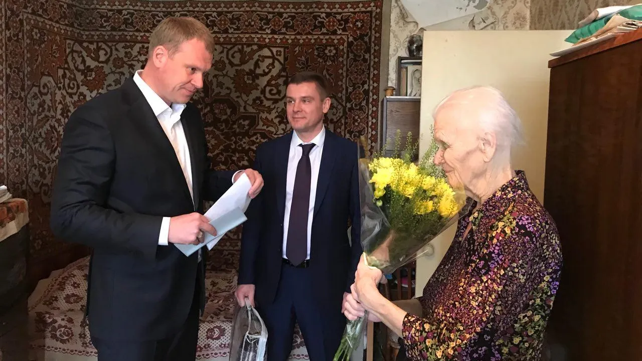 В квартире ветерана в Ленинском районе сделали ремонт после визита Валерия Венцаля