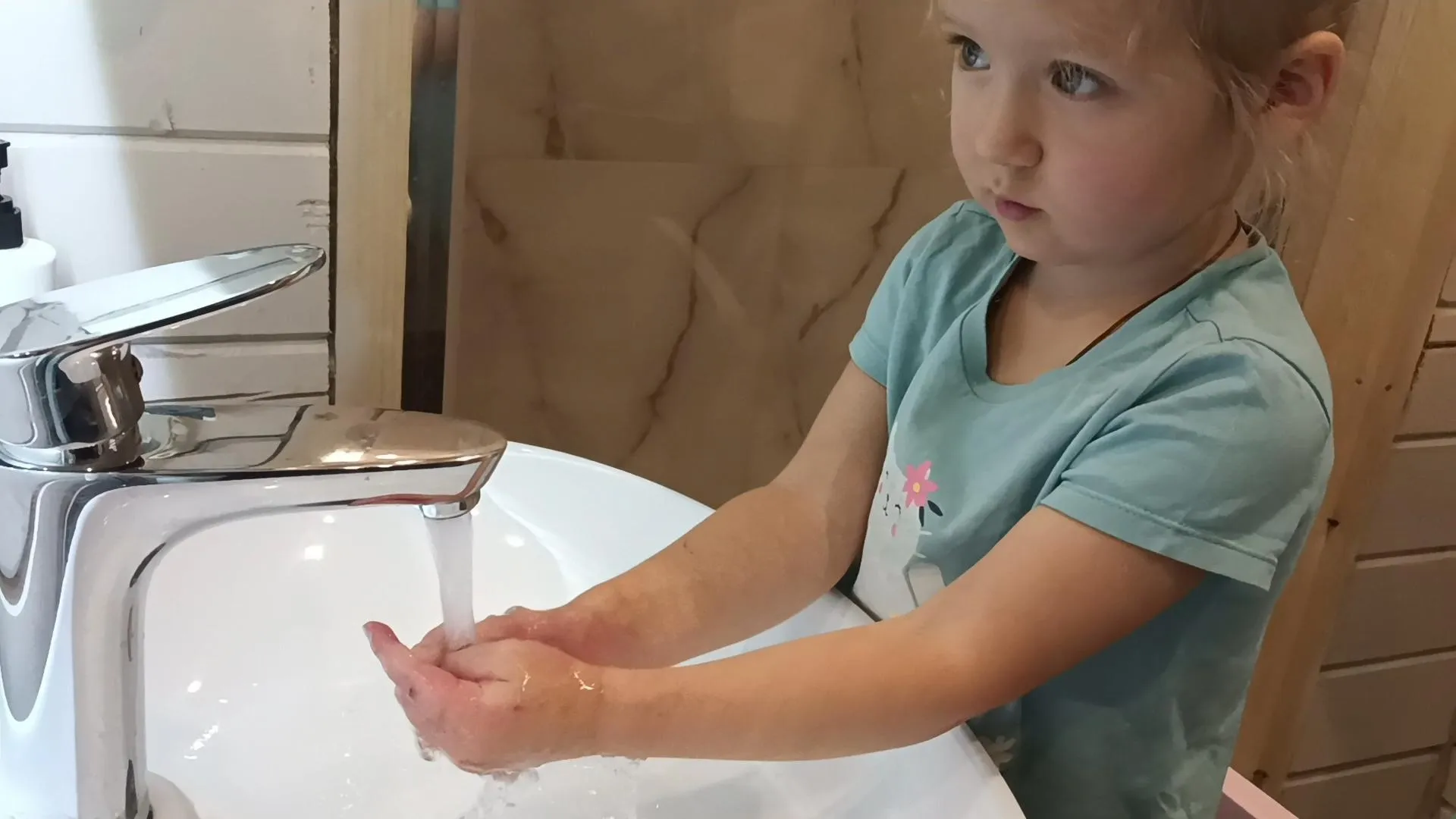 Щелковский Водоканал обеспечил чистой водой молодую семью Новиковых