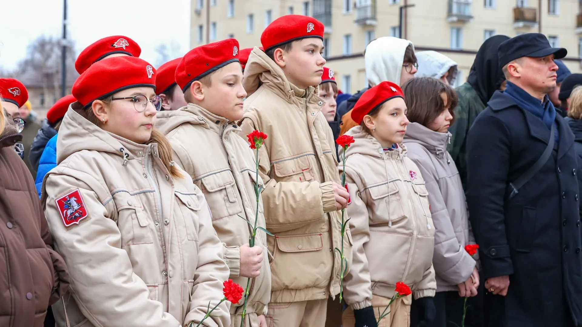 Жители Раменского округа провели митинг ко Дню Героев Отечества