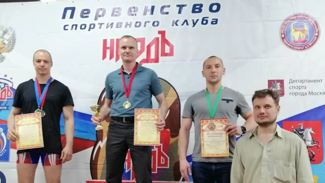 Подольский спортсмен стал призером турнира по гиревому спорту