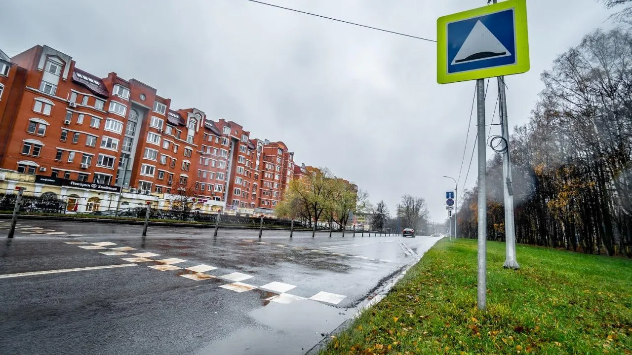 Ограждения отремонтировали на 7 дорогах Подмосковья