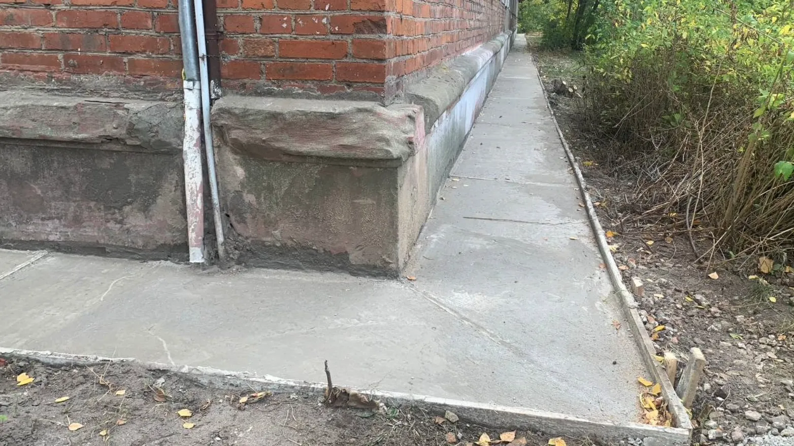 Более 550 отмосток МКД отремонтировали УК Подмосковья с начала года