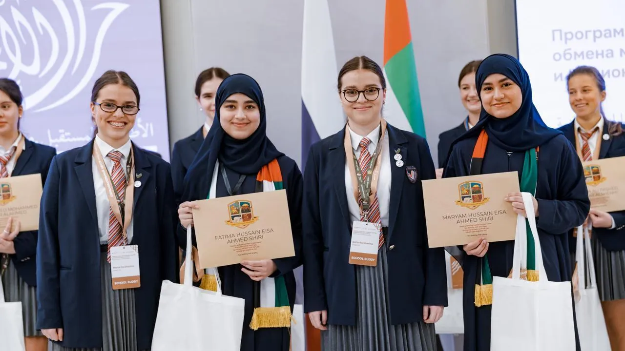 Школьницы из ОАЭ приняли участие в образовательном обмене в Подмосковье