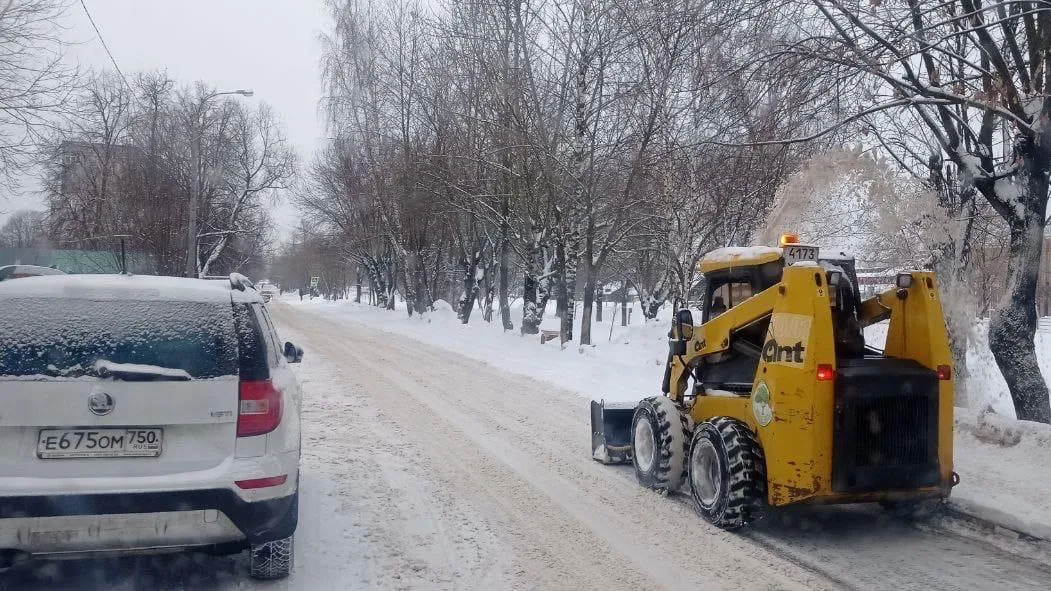 В Подольске приступили к очистке дорог от выпавшего снега