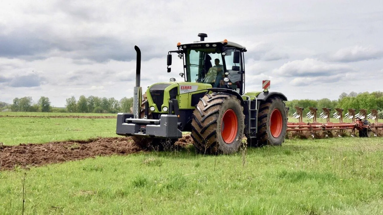 В Подмосковье стартовал прием заявок на конкурс «Пахарь — 2025»