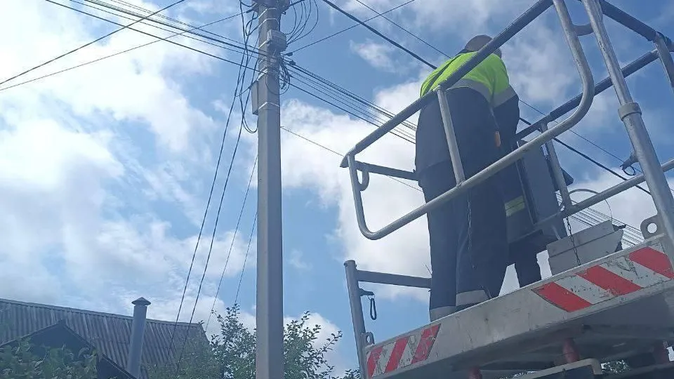 В Лобне установили 47 новых опор уличного освещения