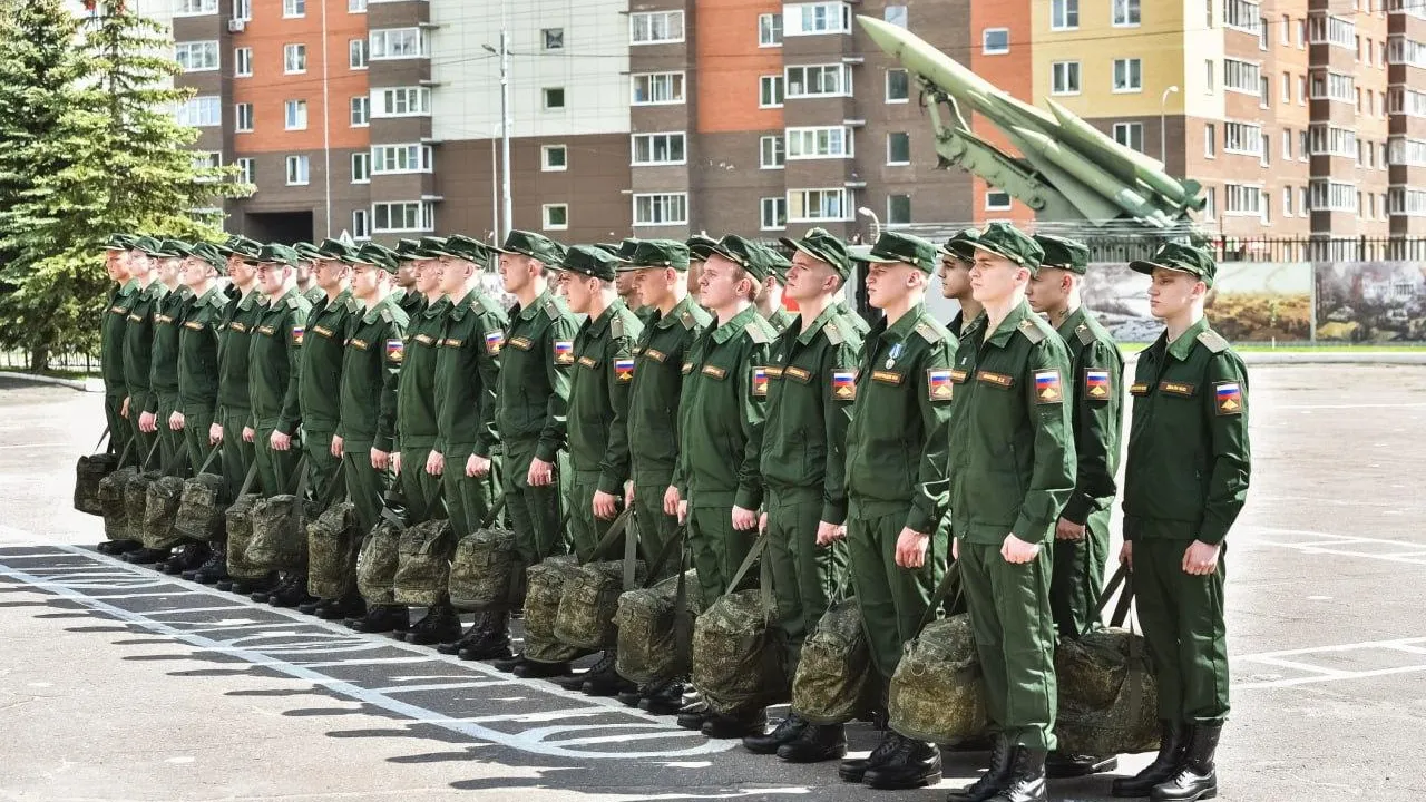 В Балашихе состоялись торжественные проводы 34 спортсменов на службу