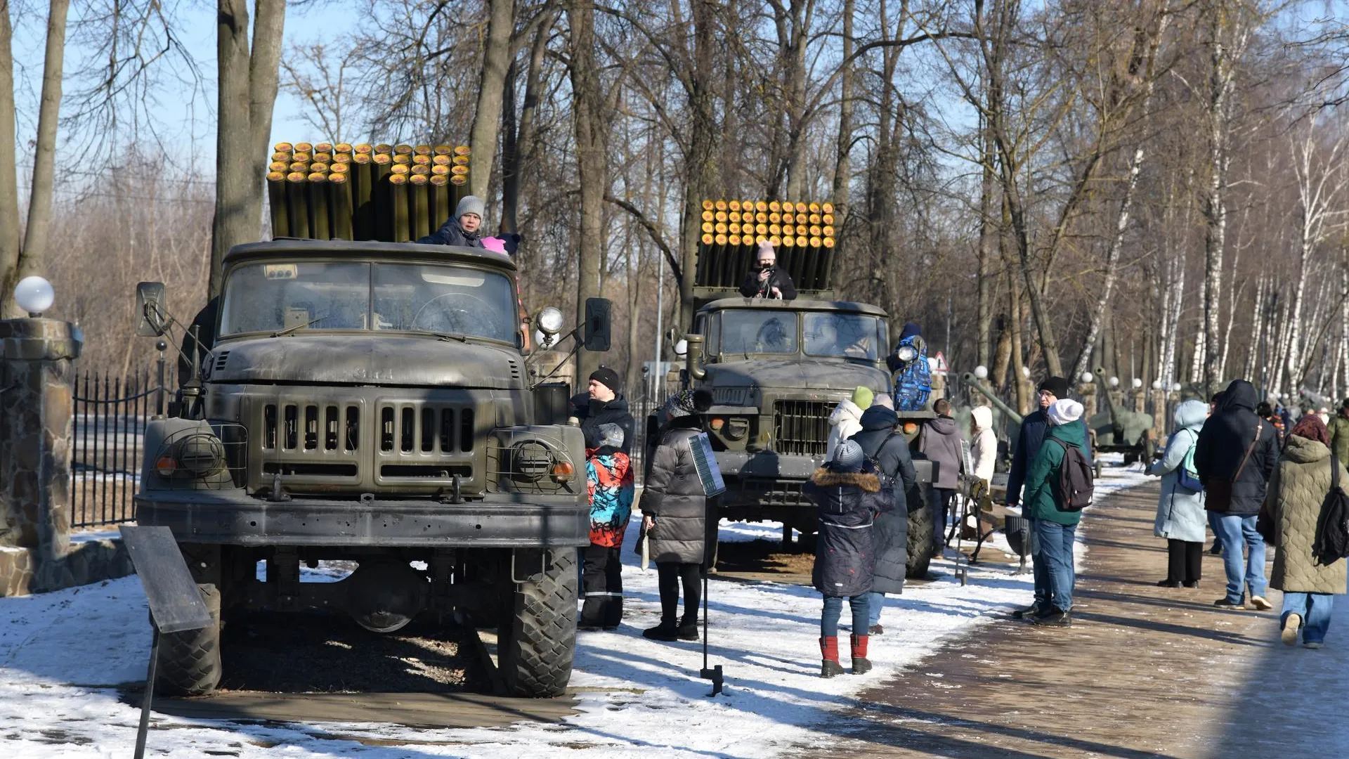 Свыше 1 тыс жителей Дмитровского округа посетили музей техники Вадима Задорожного