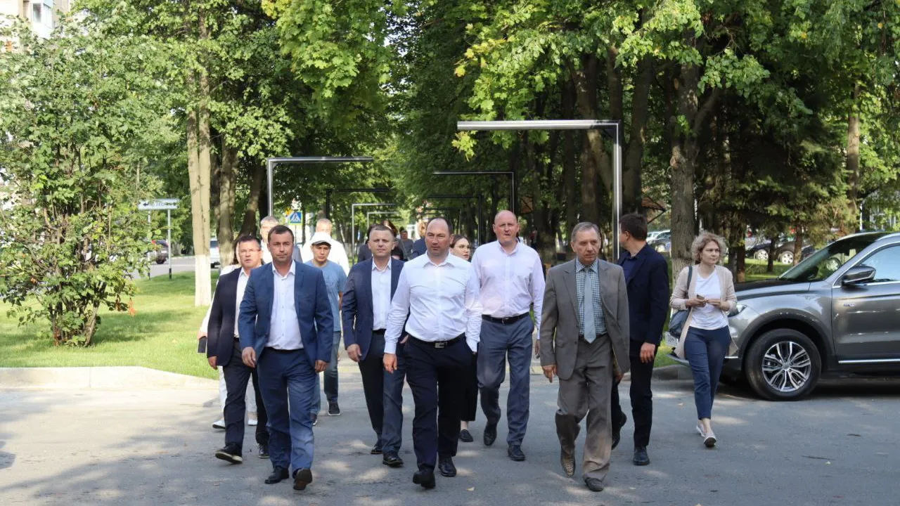 Глава Ступино посетил благоустроенную пешеходную зону на улице Андропова