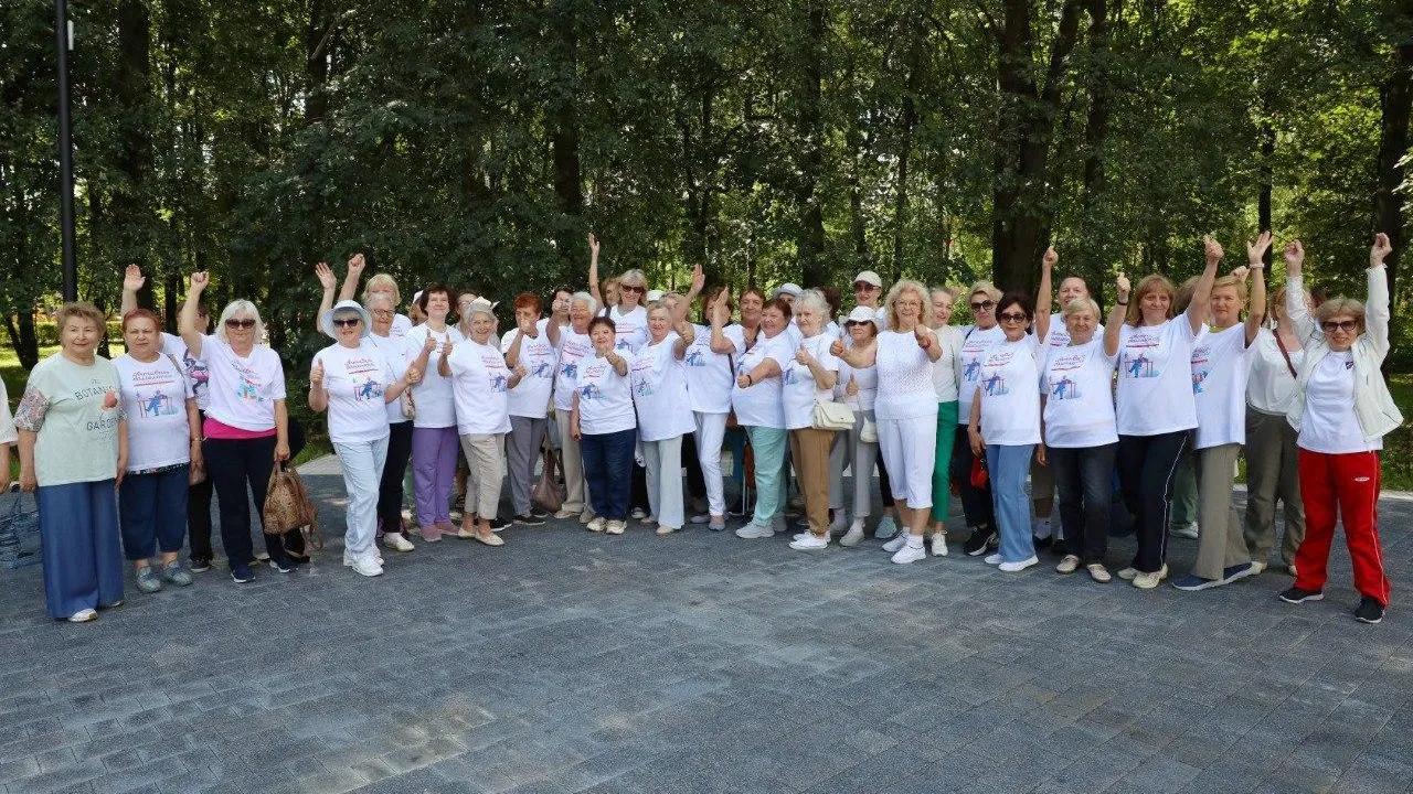 Около 60 жительниц Мытищ приняли участие в «Зарядке долголетов»