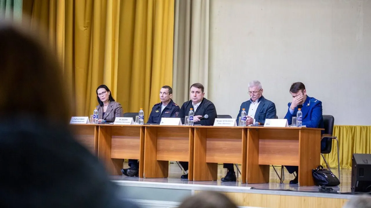 Жители Подольска попросили установить дополнительное освещение на Пролетарской улице
