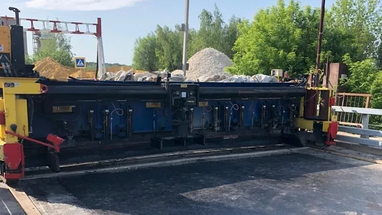 Улицу Вишневую в деревне Докукино Подольска начали асфальтировать