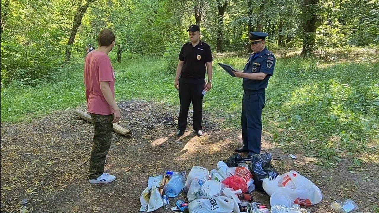 Отдыхающих в Подольске оштрафовали в ходе рейда за розжиг костра и мусорные свалки