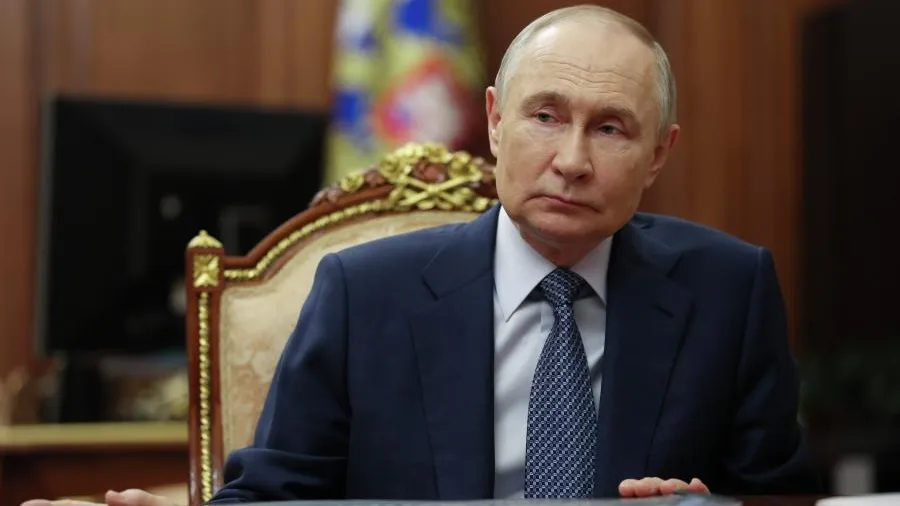 Путин ввел штрафы за поиск экстремистских материалов