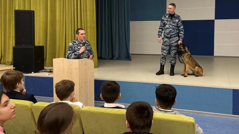 Сотрудники полиции Королева провели «Урок Мужества»