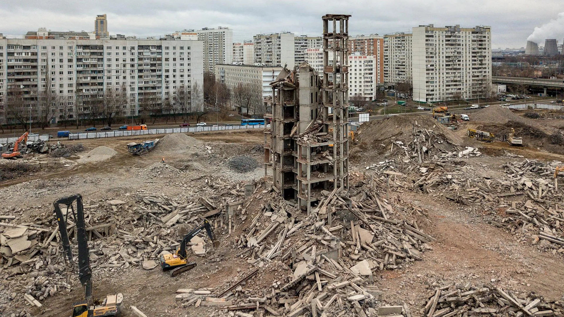 Полностью ликвидировать недострои в Подмосковье планируют к 2023 году