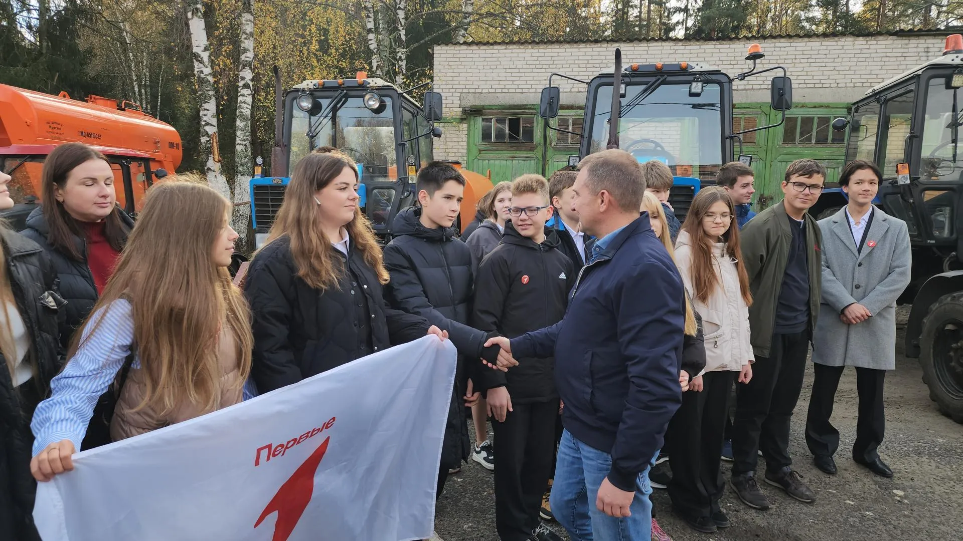 Учащихся школ Звездного городка познакомили с работой коммунальщиков
