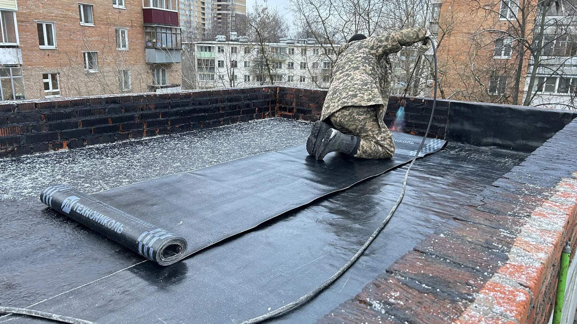 В Королеве приступили к кровельным работам на здании нового корпуса школы № 1