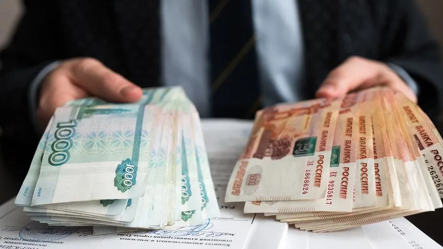 Стала известна средняя желаемая зарплата россиян