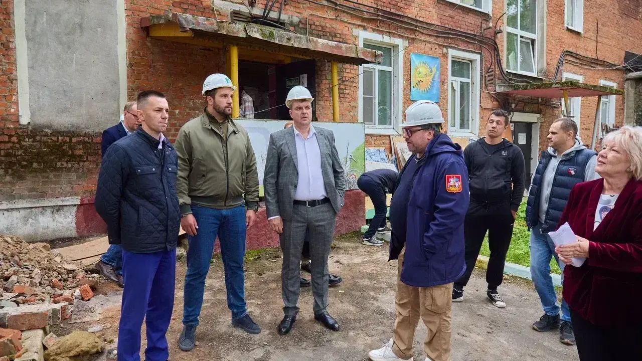 Глава Чехова проконтролировал капитальный ремонт детского сада на ул Ильича