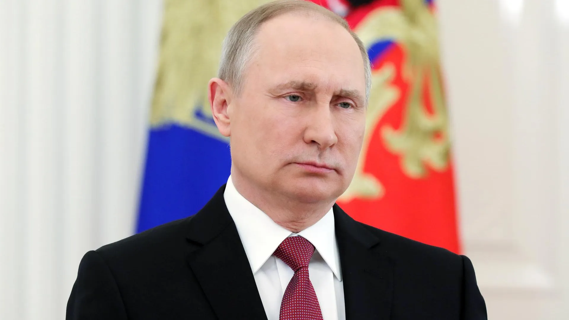 Путин подписал указ о присуждении нескольким артистам звания народных