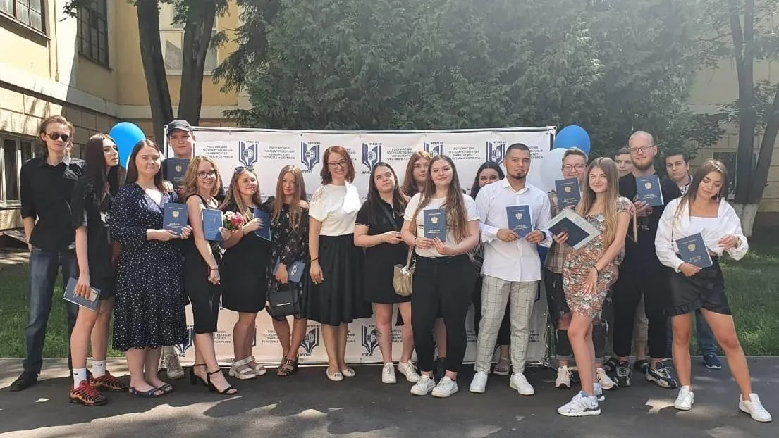 330 студентов в Подольске выпустились из института РГУТИС