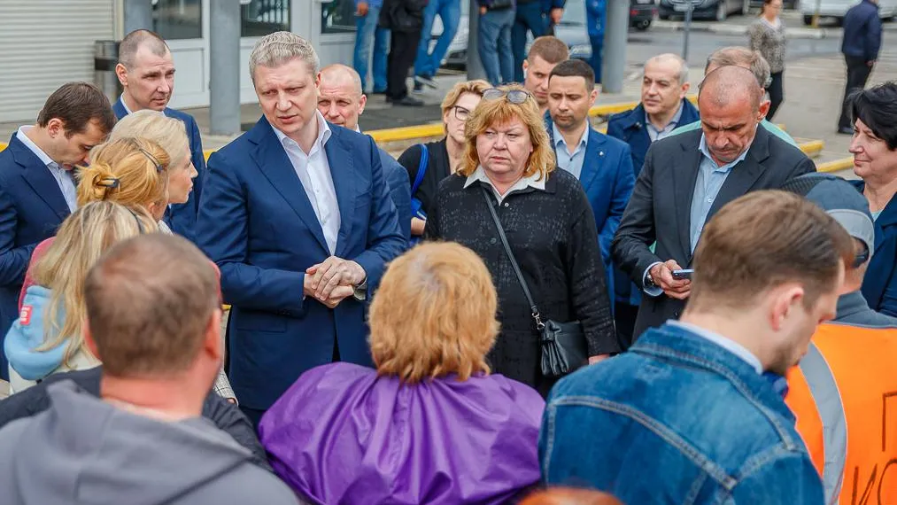 Андрей Иванов обсудил с жителями состояние пешеходного моста над ж/д путями в Голицыне