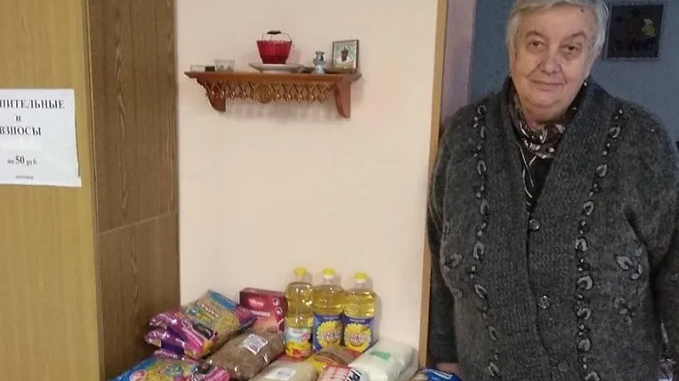 Около 15 кг продуктов передали в общество инвалидов Дзержинского в рамках благоакции