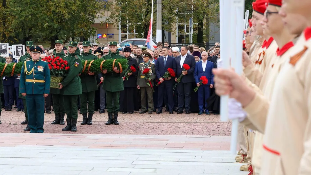 В Подольске почтили память защищавших город курсантов