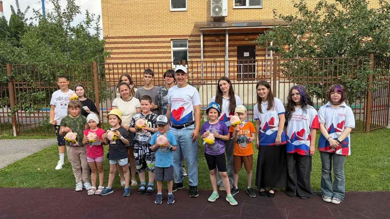 Волонтеры провели спортивный праздник для пациентов НИКИ детства в Мытищах