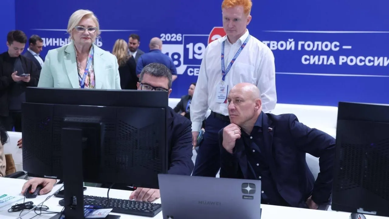Депутат Госдумы Майданов оценил работу ЦОН и высокую активность избирателей