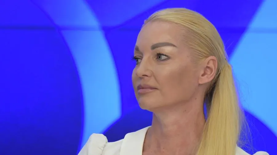 «Просто получила подарок»: Волочкова заявила, что не рекламировала «АйфонБерри»