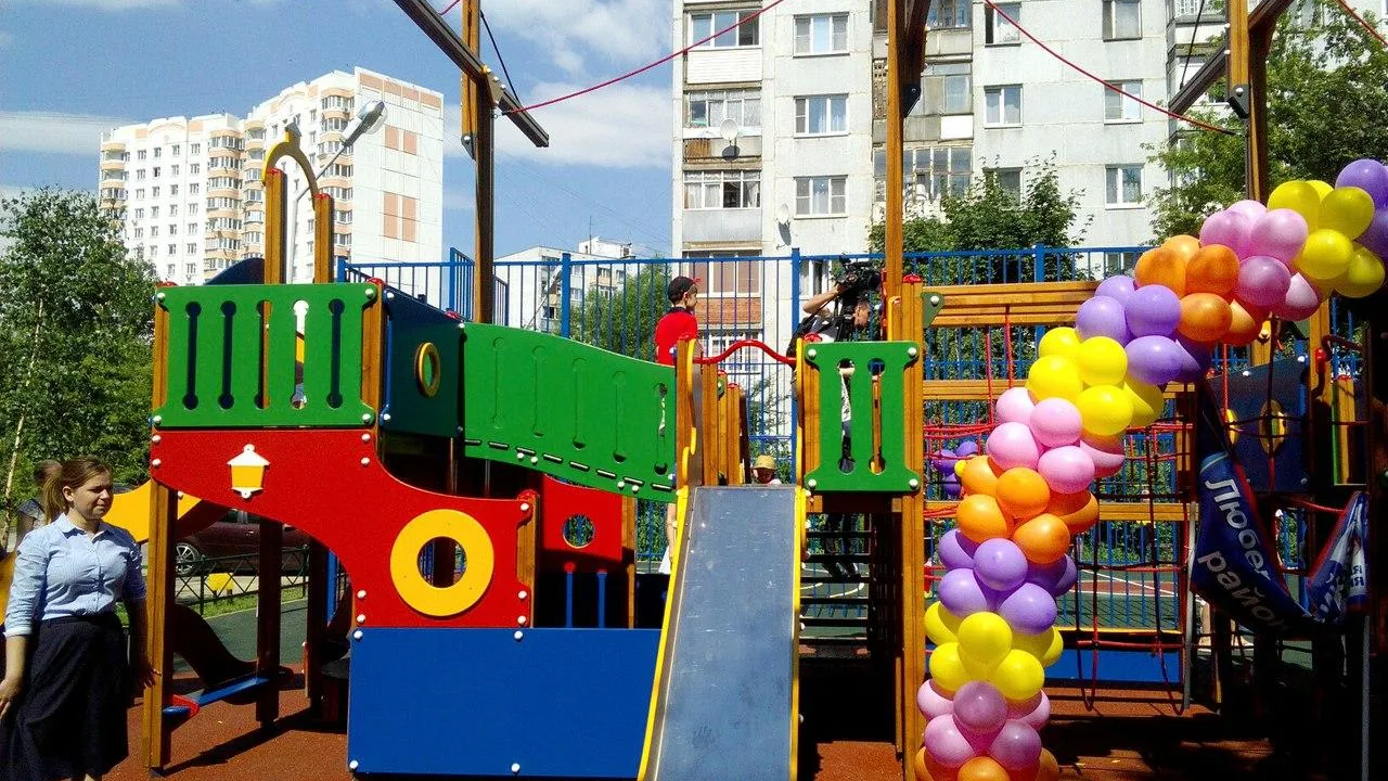 Новые детские площадки начнут устанавливать во дворах Люберец с 1 июня