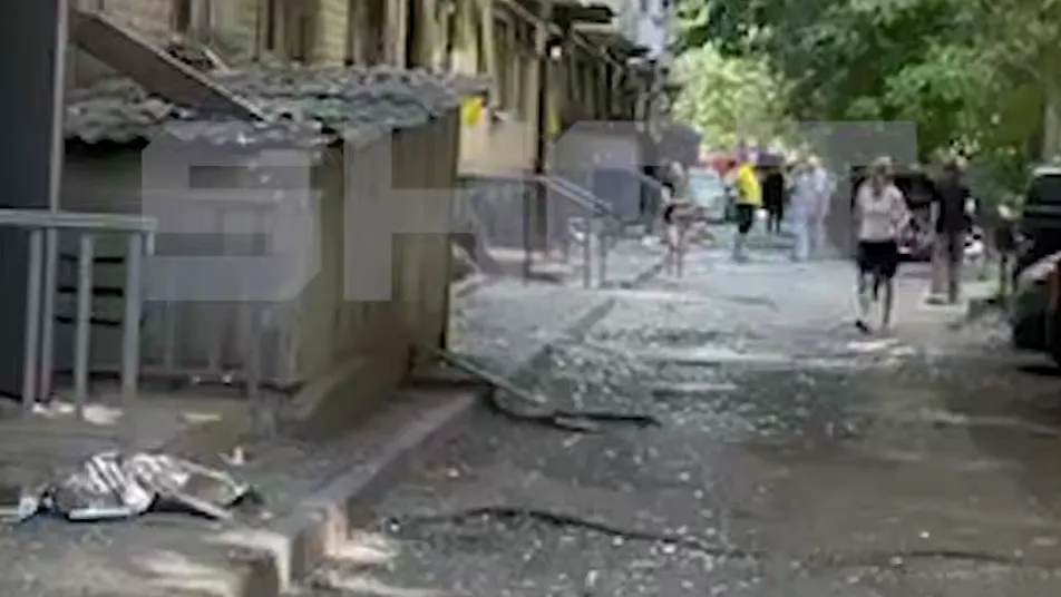 Появилось видео первых секунд после взрыва в Ростове-на-Дону