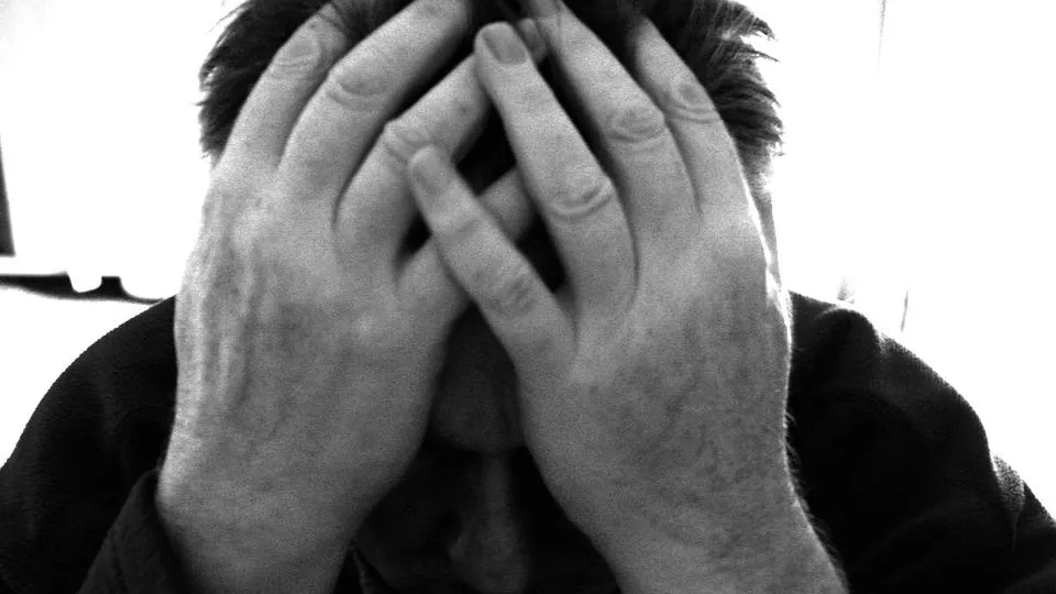Подмосковные врачи рассказали, как справиться с зимней депрессией