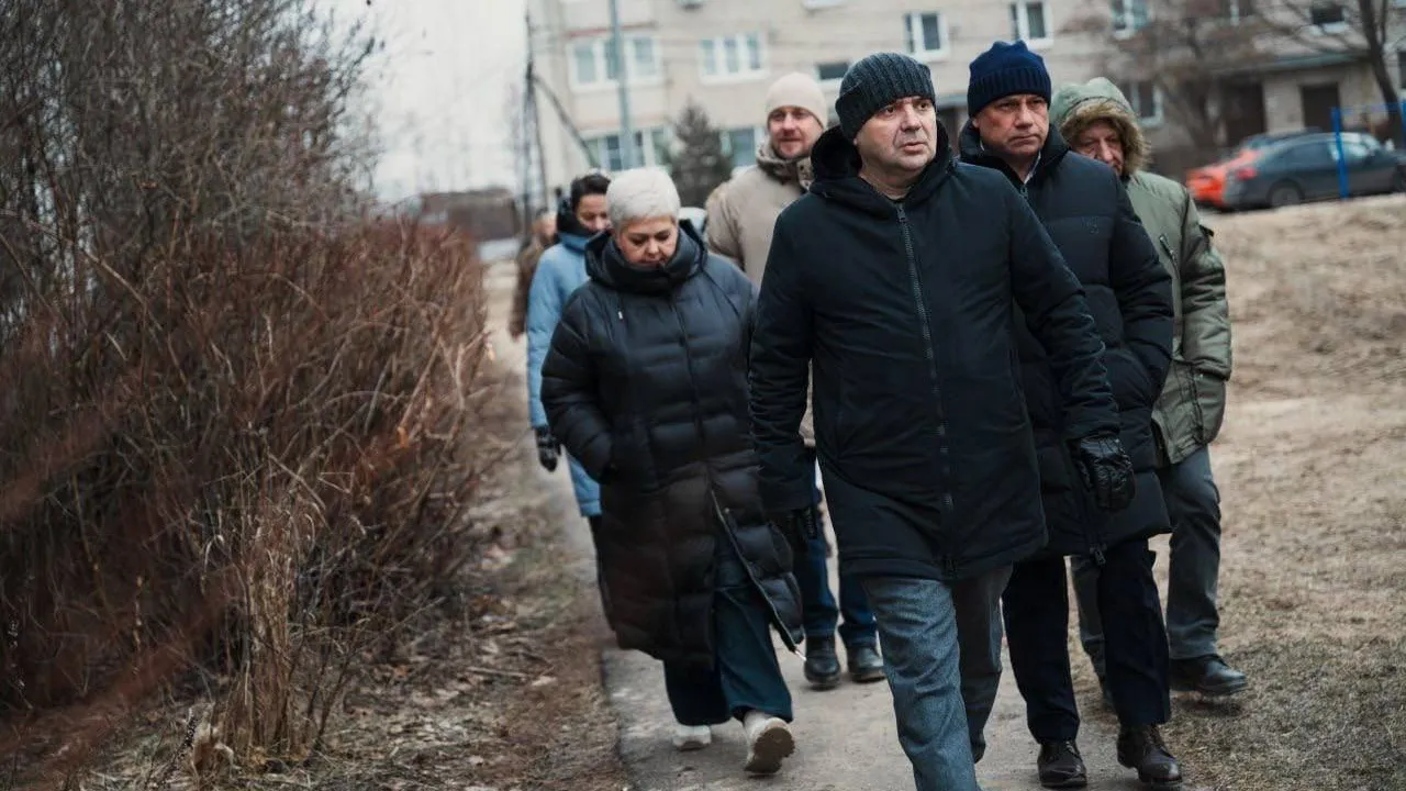Строительство поликлиники на 320 посещений в смену проверили в Лосино-Петровском
