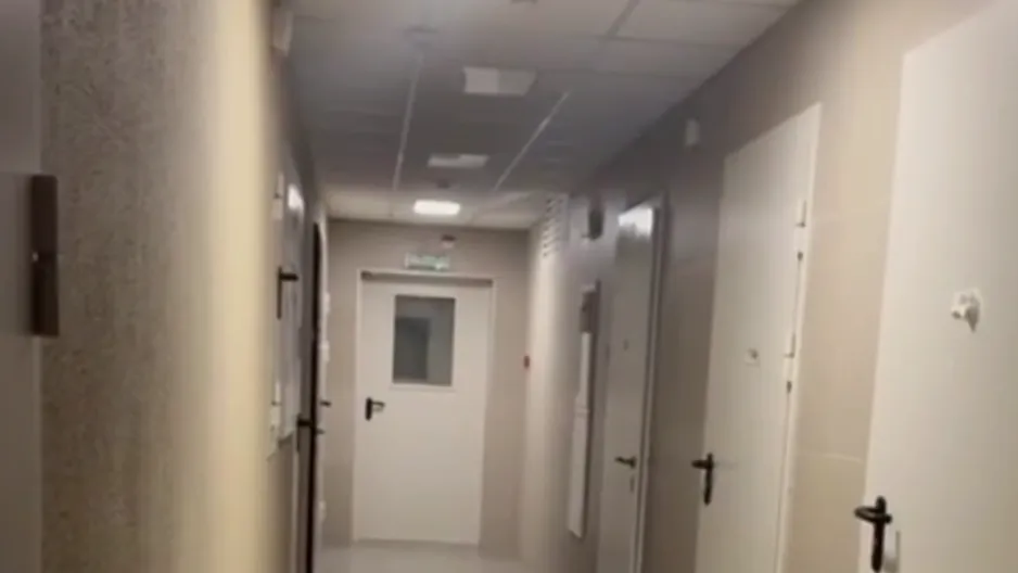 Не дает уснуть: пожарная сигнализация «кричит» более 10 часов в московском ЖК