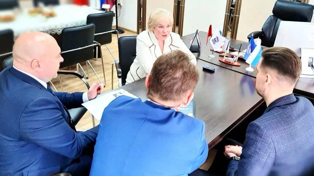 Порядка 30 проверок магазинов и аптек провели депутаты Люберец в апреле