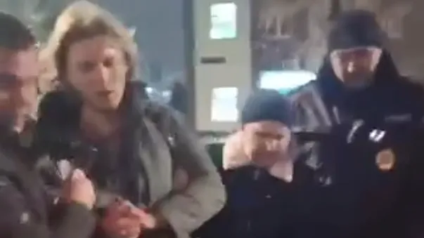 В Москве студента заковали в наручники и доставили в пункт призыва на службу
