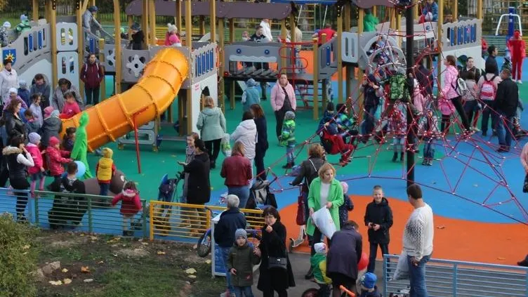 Две детские площадки открыли в Подольске по губернаторской программе