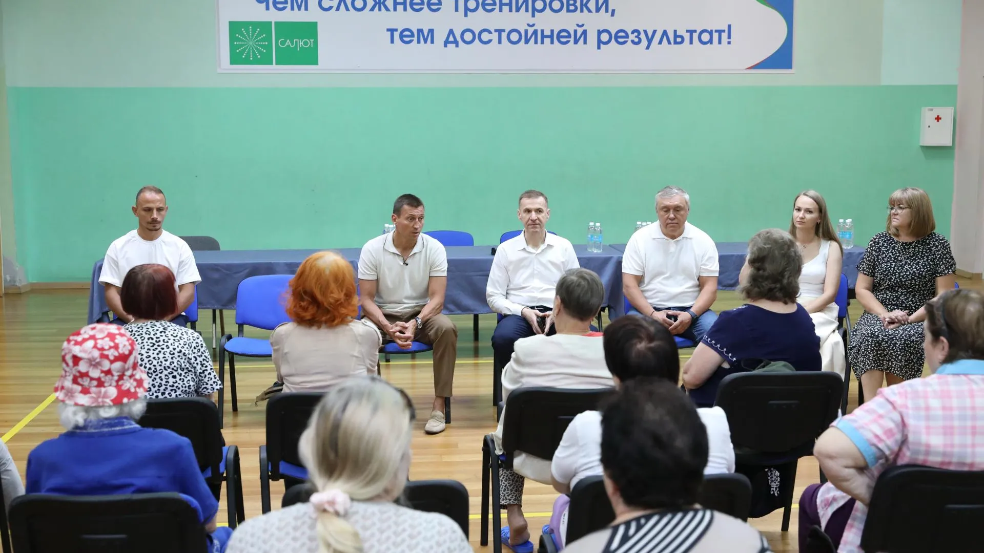 Александр Легков оценил спортивные объекты Долгопрудного